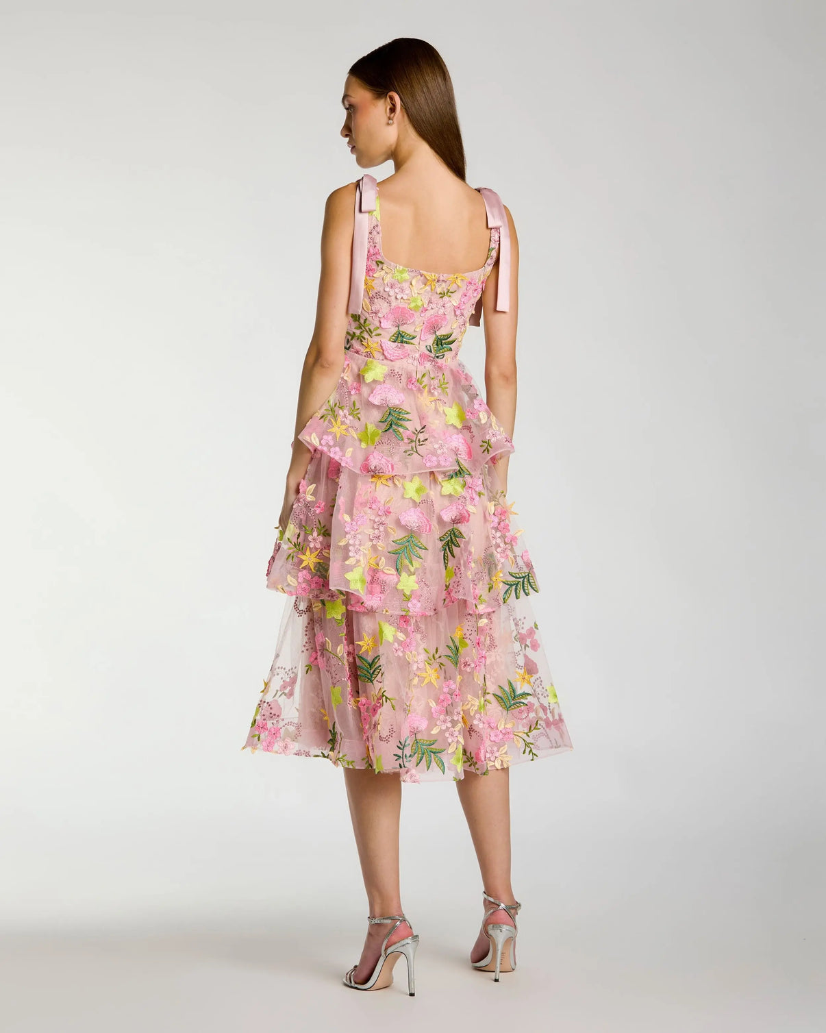 Robe midi Mac Duggal à volants brodée de fleurs