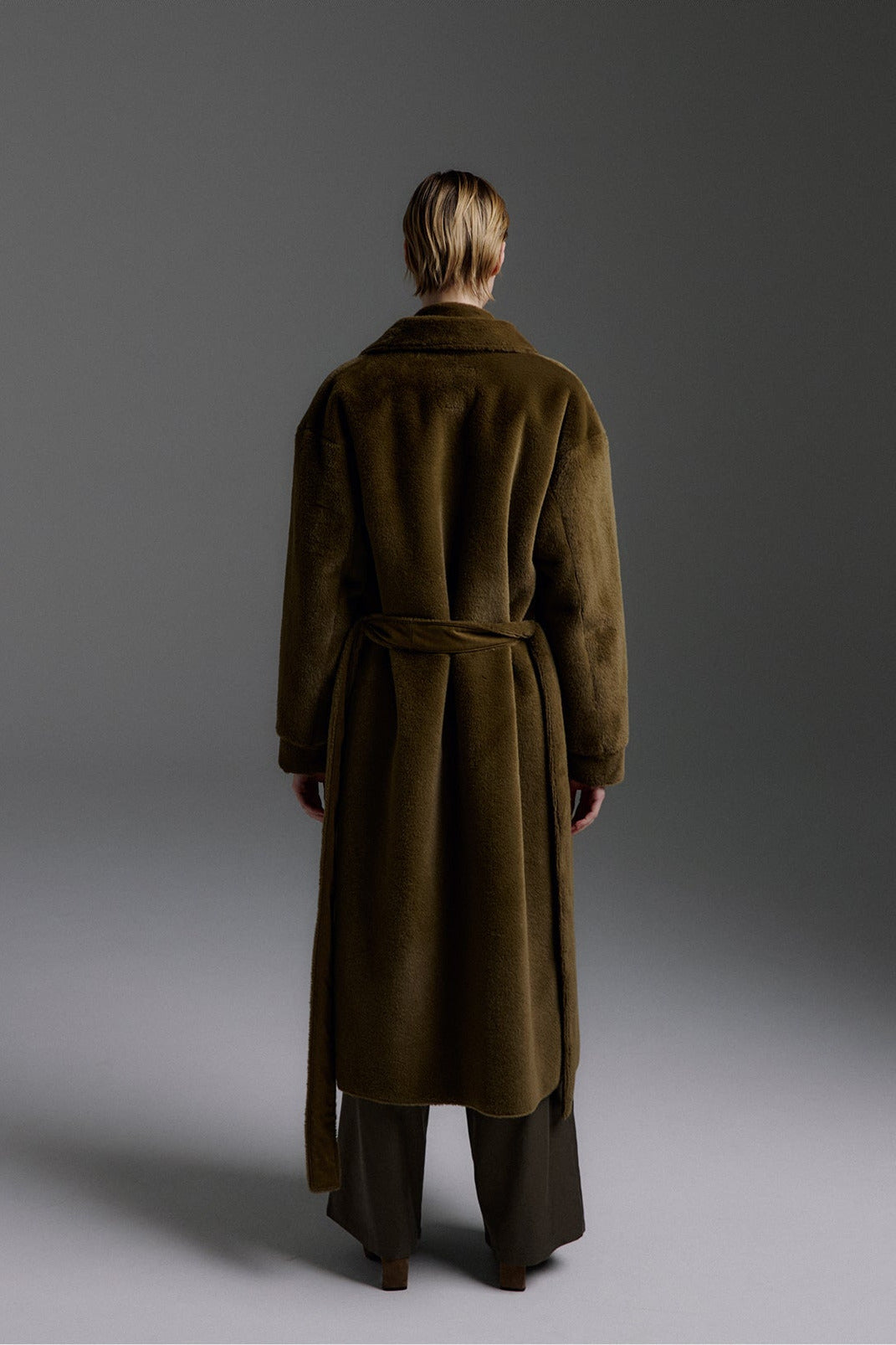 Molliolli DIANE-F26 Long manteau ceinturé Diane vert kaki