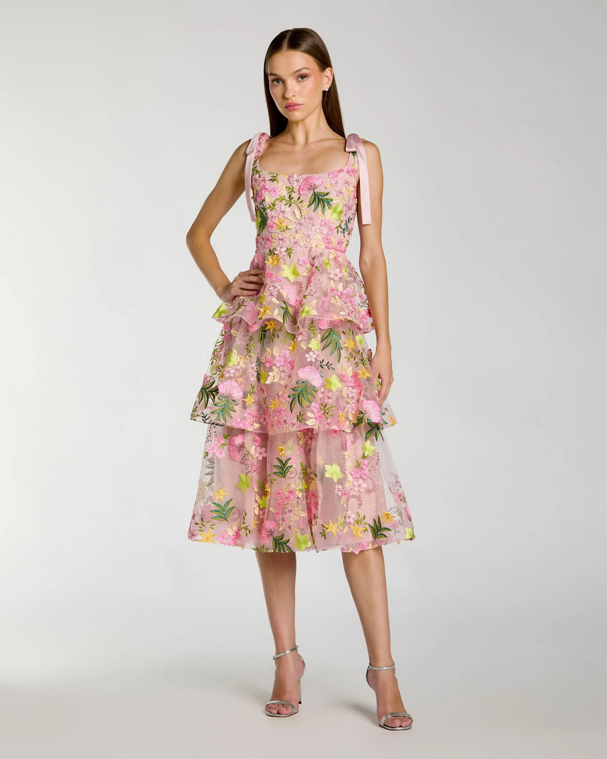 Robe midi Mac Duggal à volants brodée de fleurs