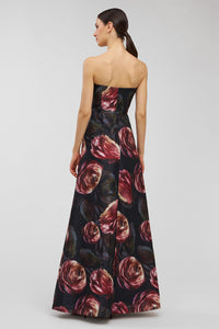 La petite Robe de Chloe Walk Thru Gown