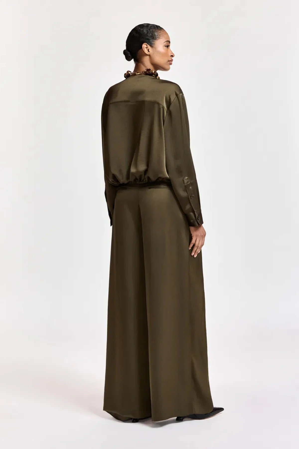 Essentiel DA25 Katerina Pantalon large Vert sauge