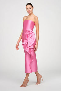 Theia Marla Robe drapée sculpturale Rose ensoleillé
