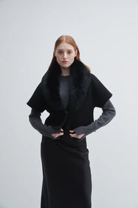 Pissenlit Shortsleeve Cashmere Jacket with Fur Collar Jet Black