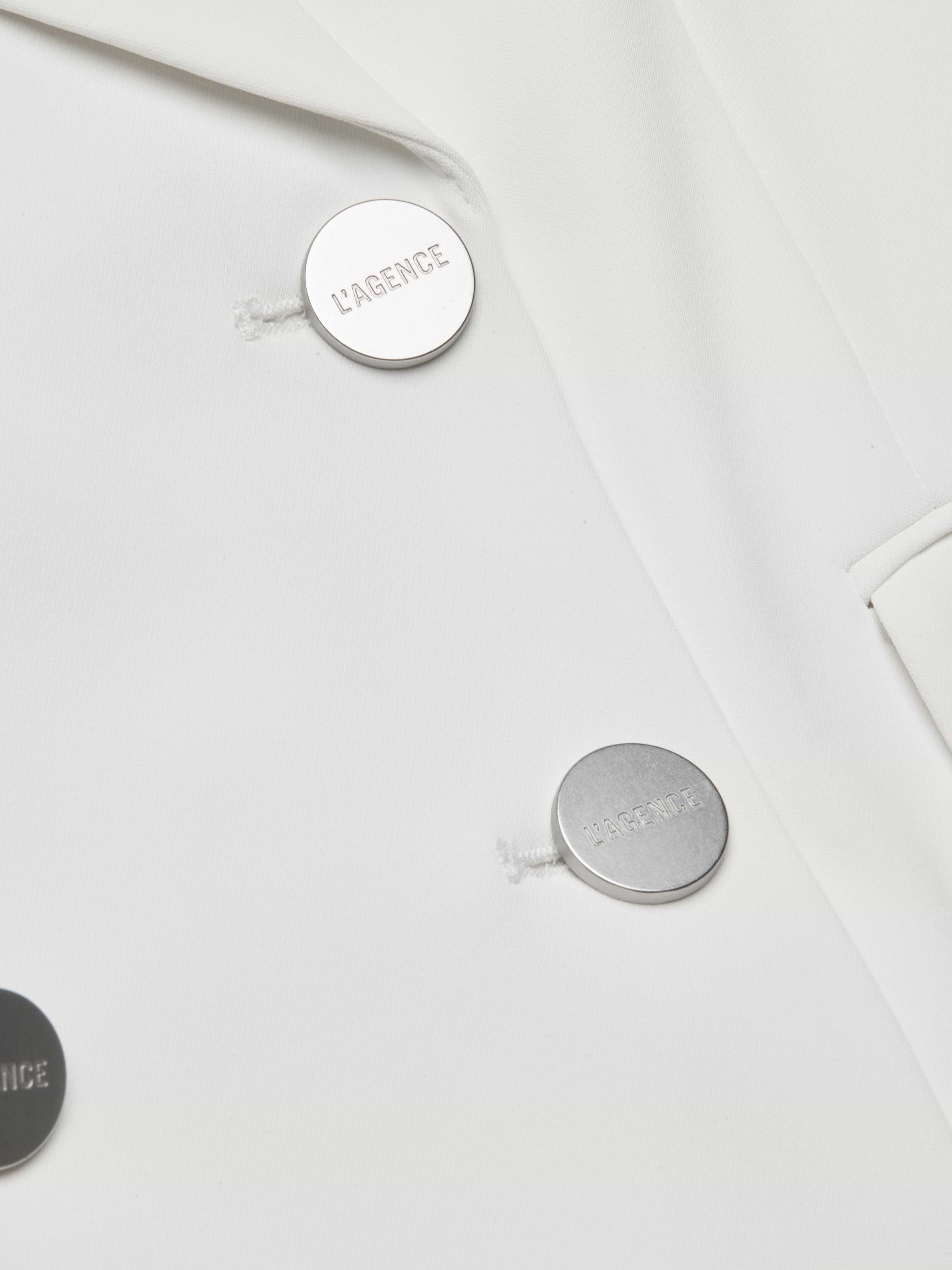 Le Blazer Enveloppant de l'Agence Aven