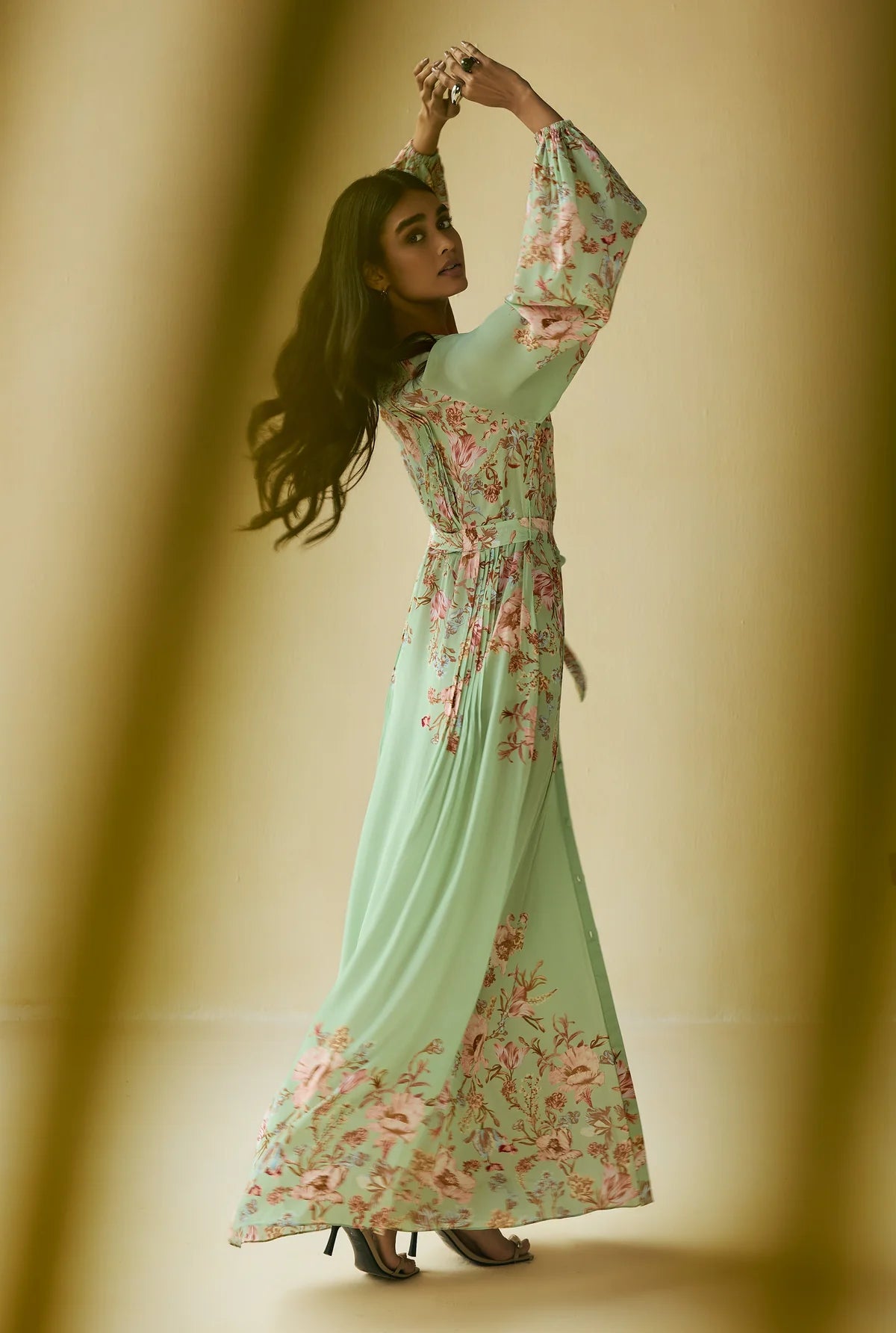 Robe maxi à plis Ezra Hemant & Nandita Verte