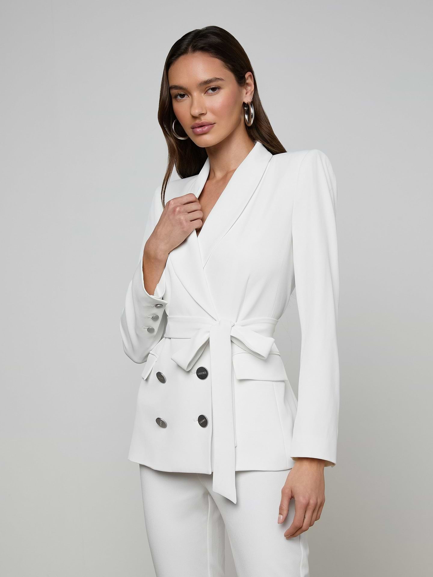 Le Blazer Enveloppant de l'Agence Aven