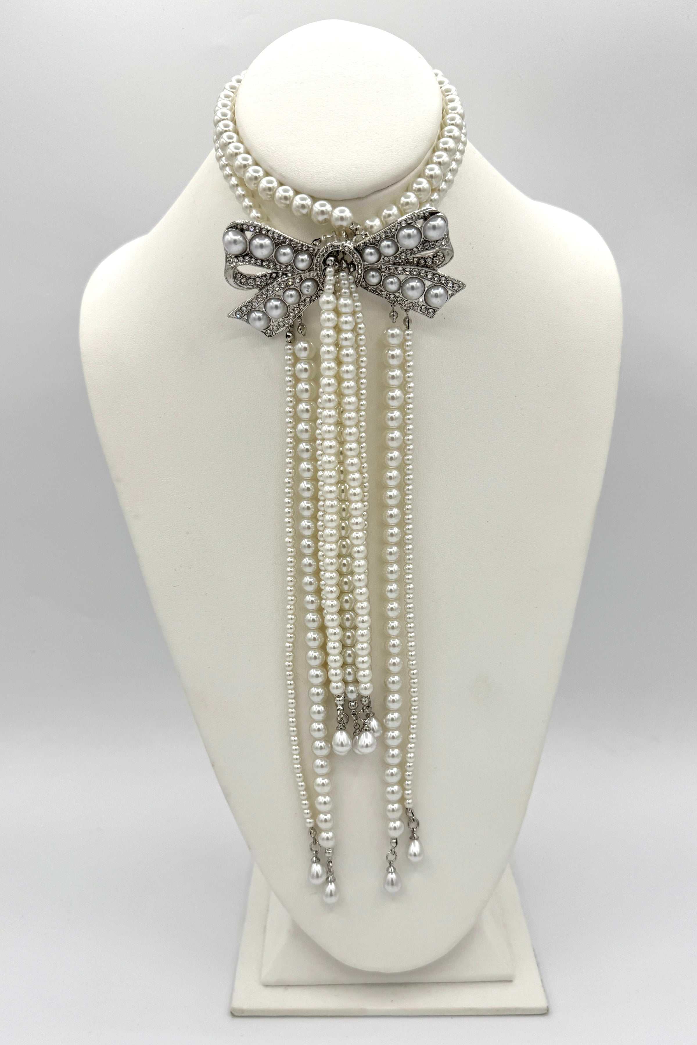 Collier noué de perles