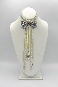 Collier noué de perles