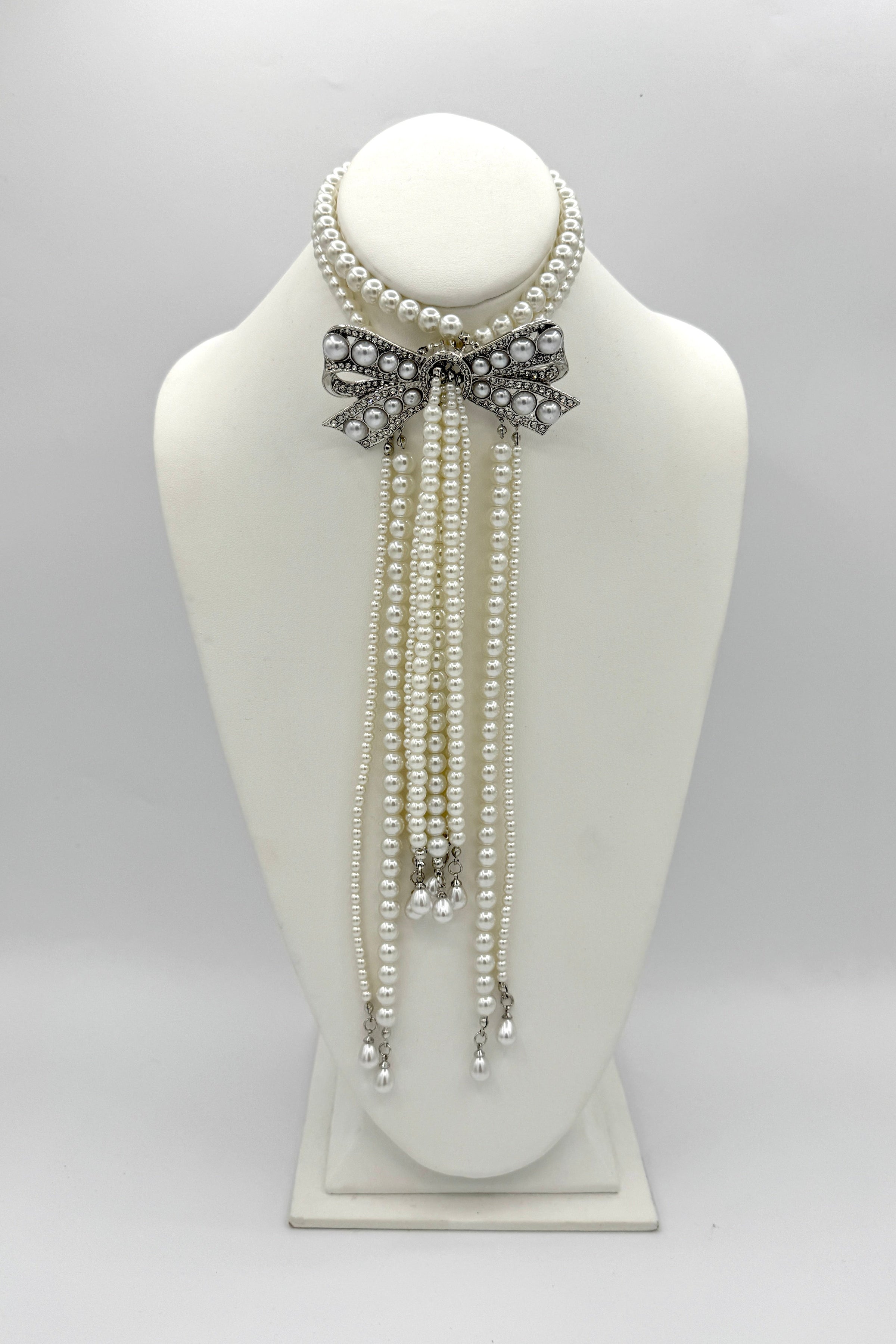 Collier noué de perles