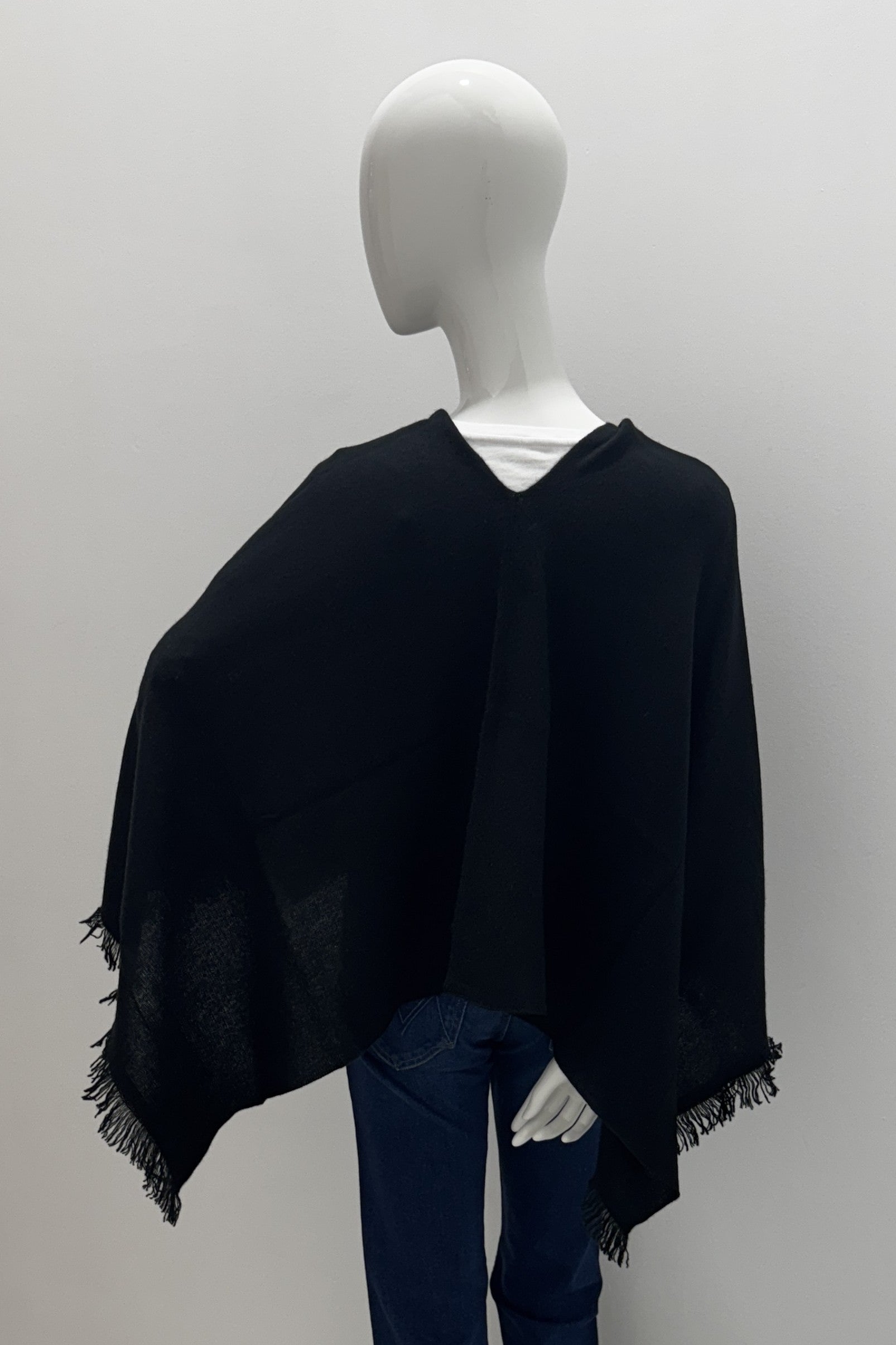 Poncho écharpe à motifs répétitifs