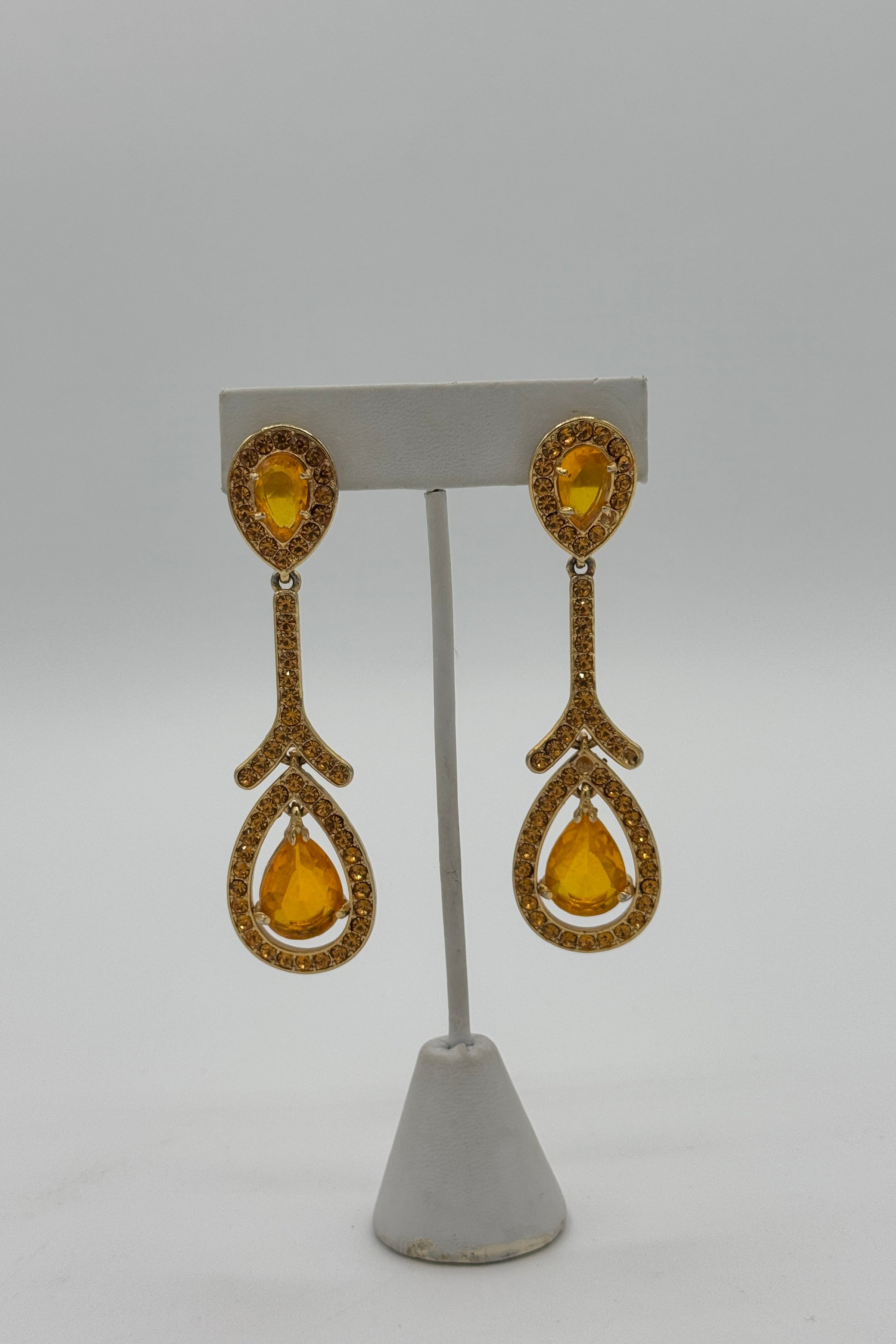 Tres Chic Gold Earrings