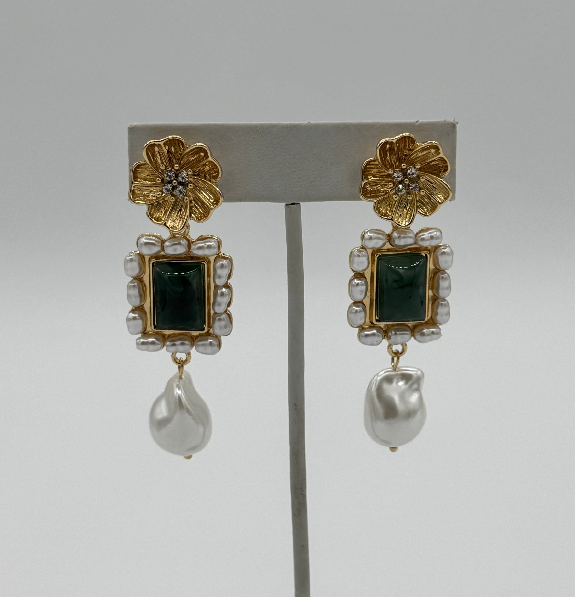 Tres Chic Square Green Stone Pearl Embellished - Gold Earrings