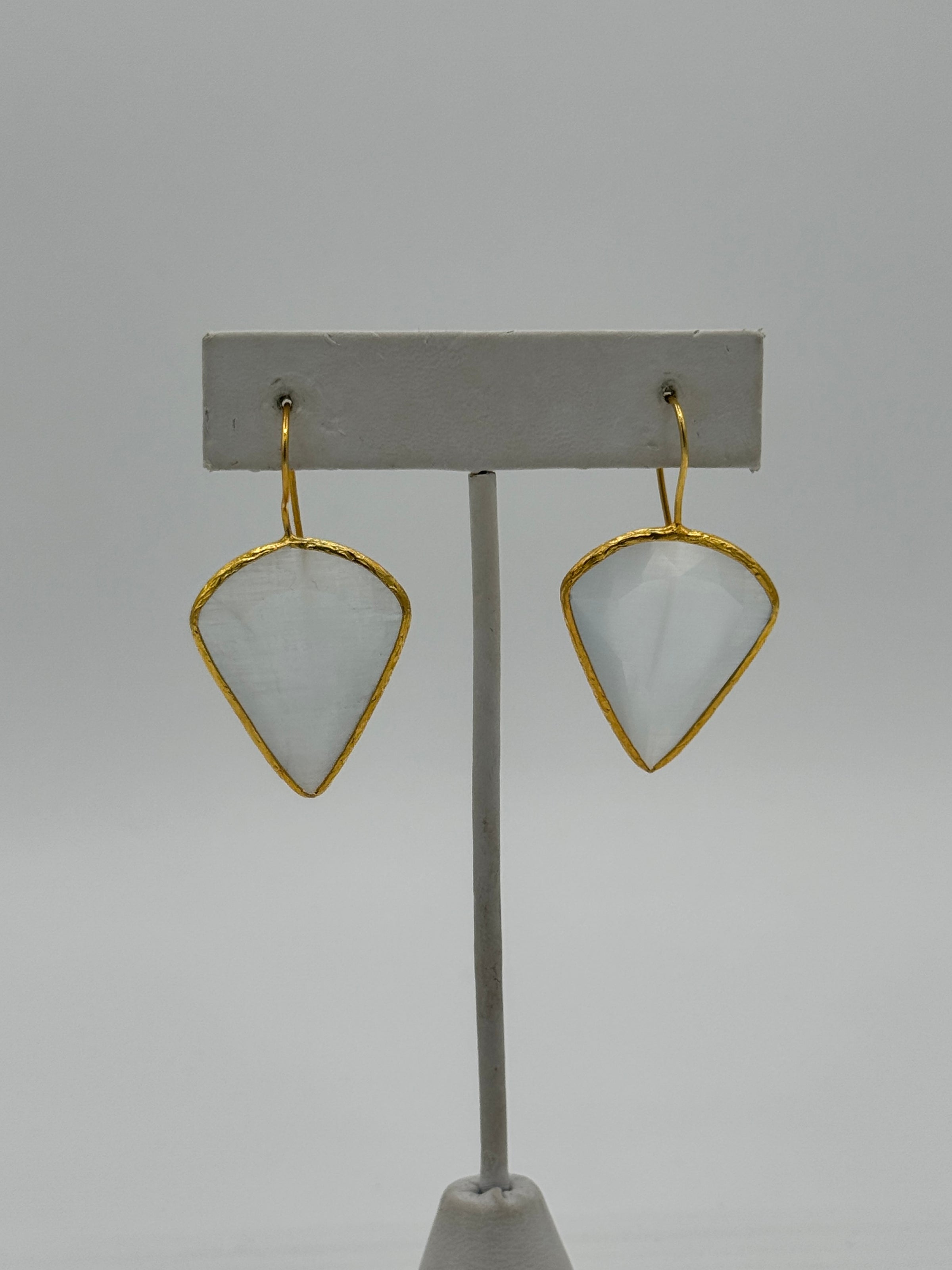 Boucles d'oreilles plaquées or avec perles Tres Chic