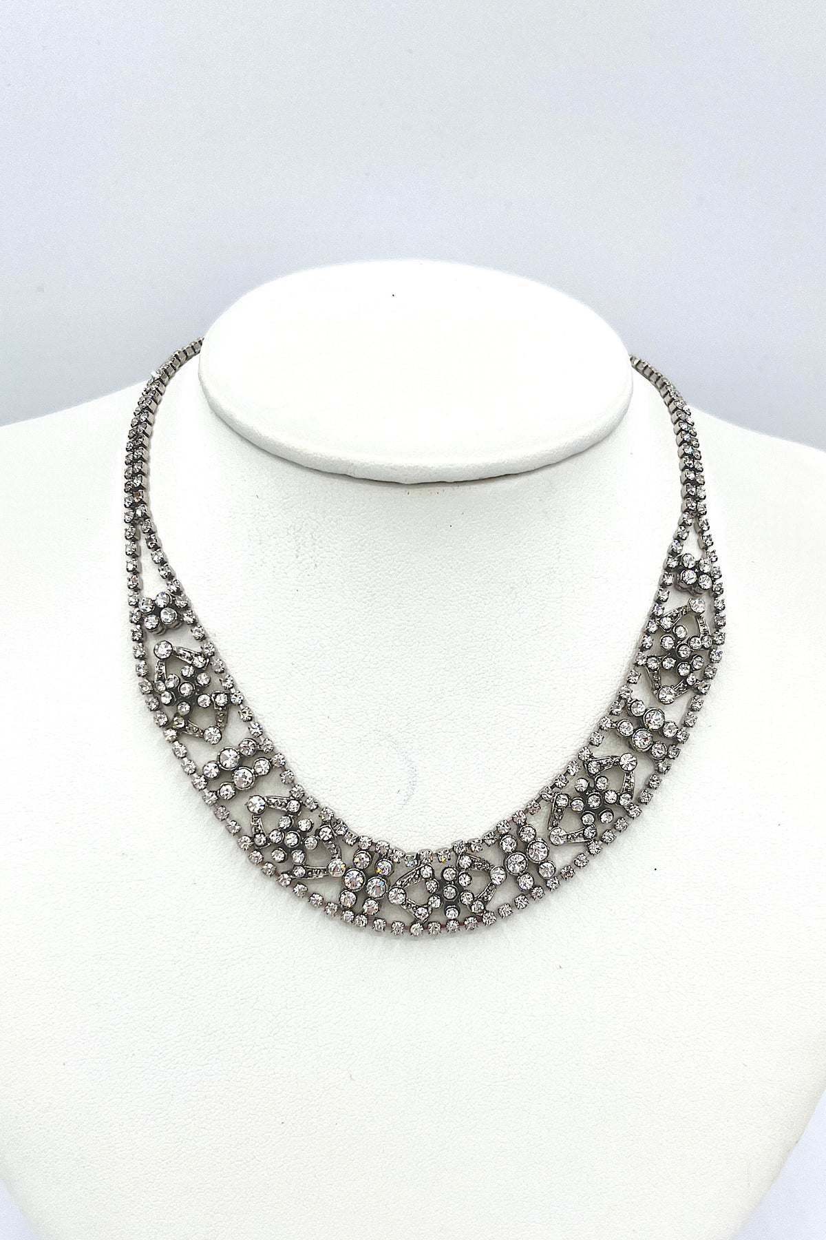 Collier à motif de cristal Elen Henderson