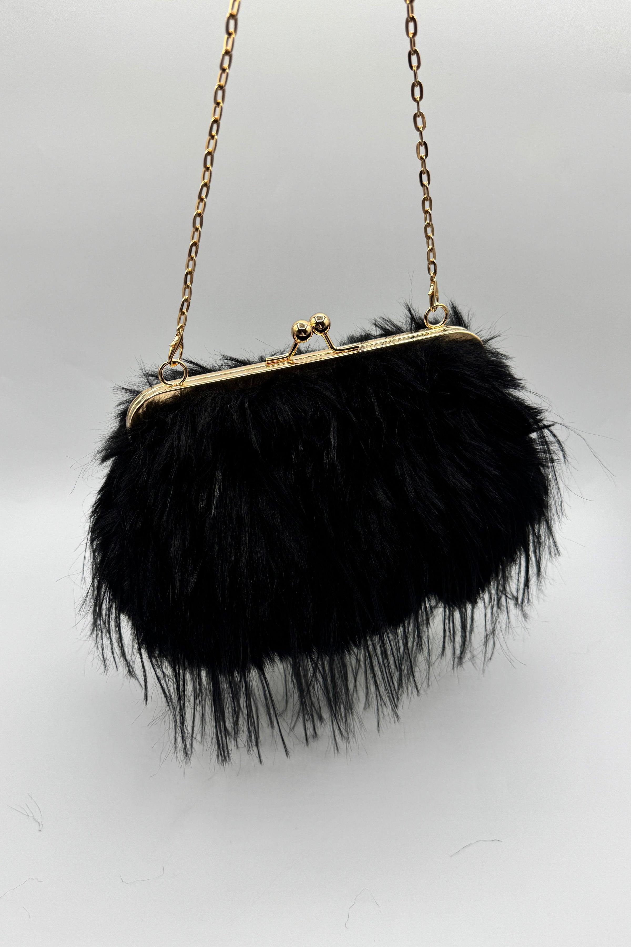 Tres Chic Clutch Fur Black