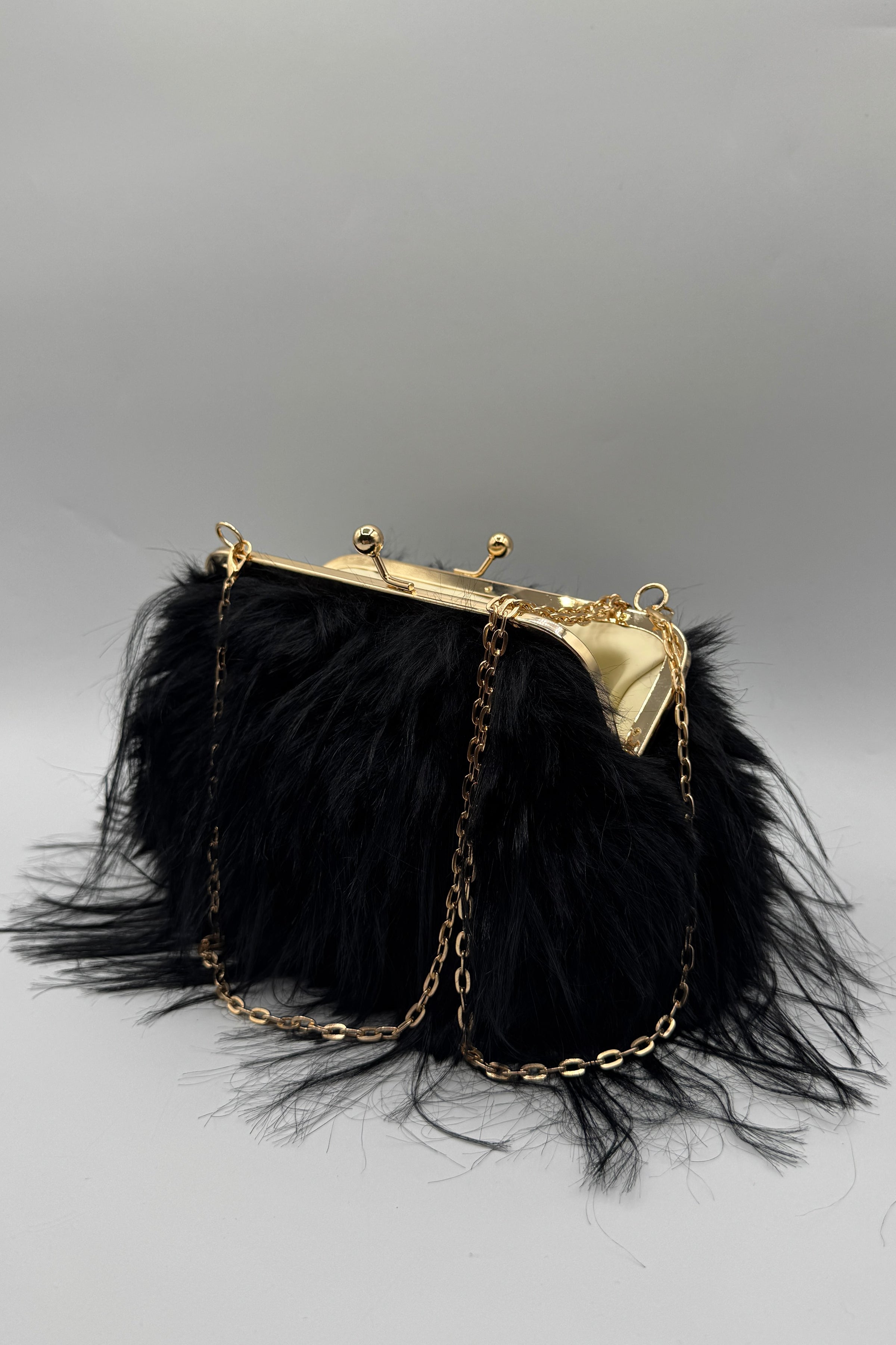 Tres Chic Clutch Fur Black