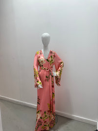 Maxi kaftan Hemant & Nandita avec ceinture rose