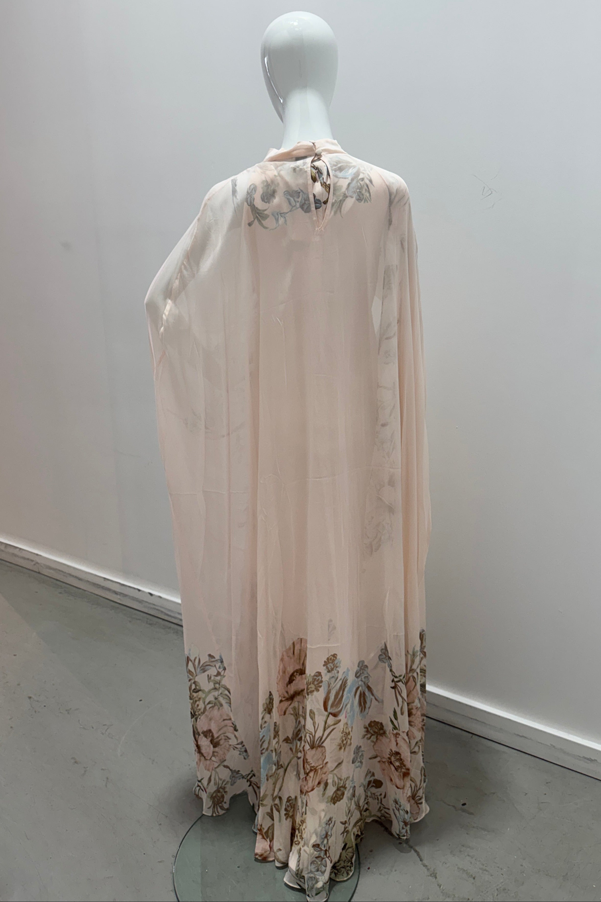 ENSEMBLE 2 ARTICLES Robe maxi biais Hemant & Nandita beige ET cape asymétrique beige