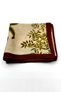 Très Chic Scarf Safari