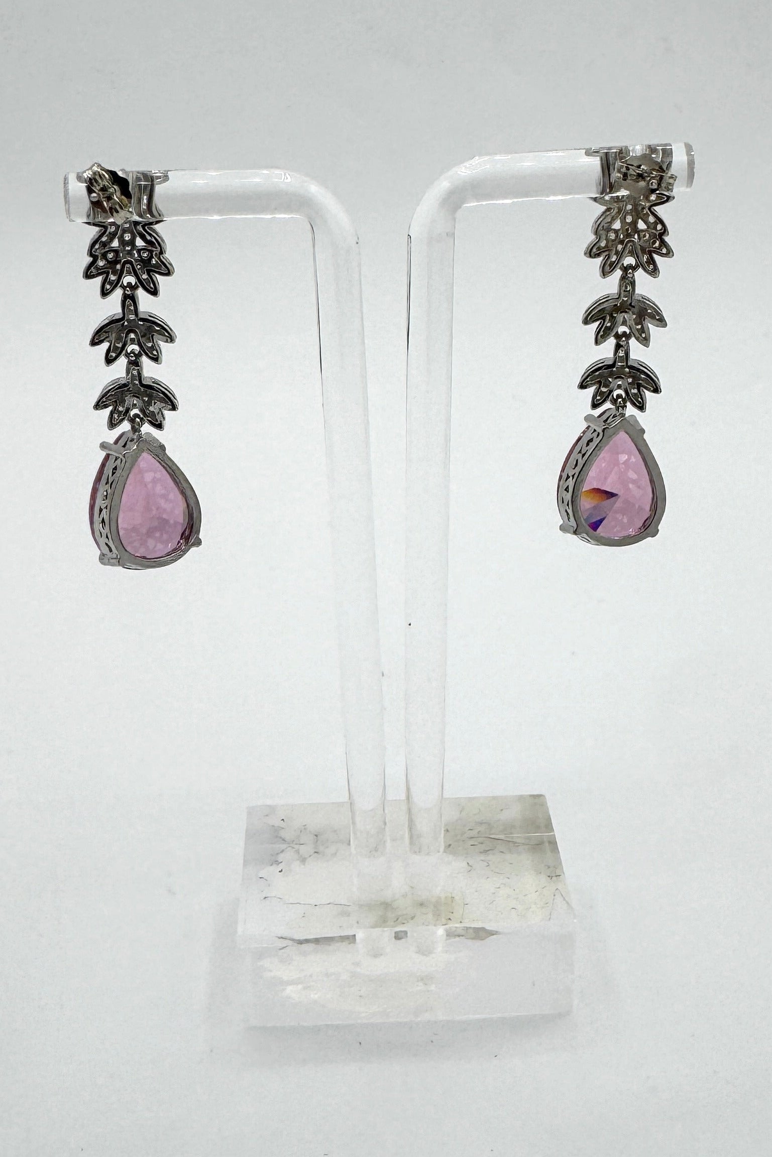 Très Chic Crystal Earrings Pink
