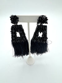 Très Chic Fringe Earrings Black