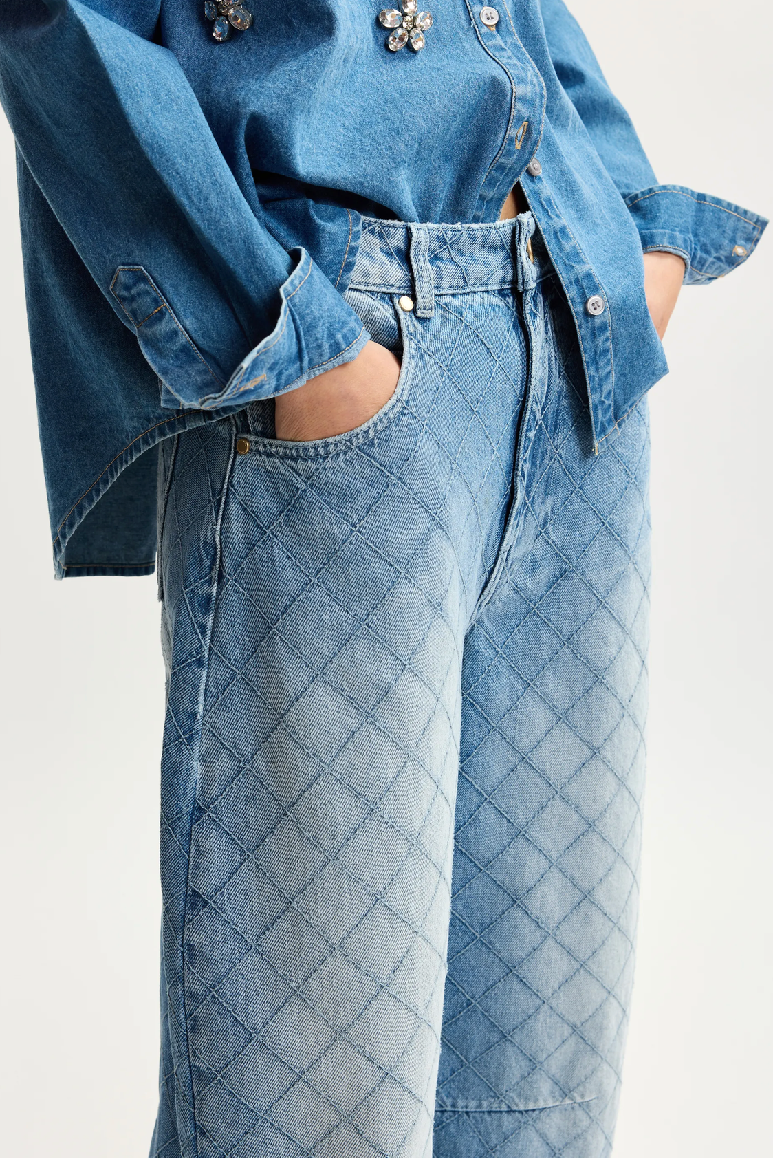 Essentiel Katsu Boxed In Jeans Aquamarine