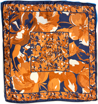Écharpe en soie avec imprimé floral minimaliste