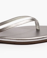 TKEES Square Toe Lily