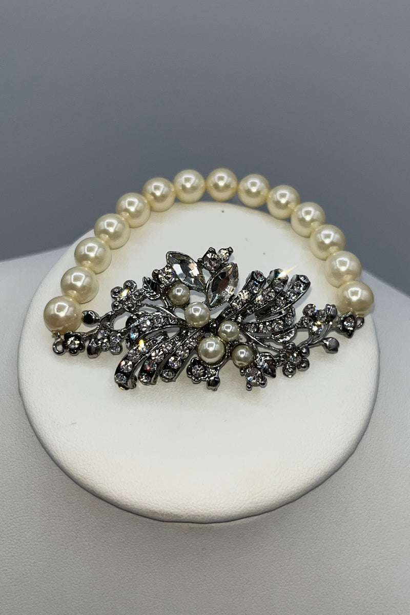 Elen Henderson Pearl and Leaf Design Bracelet