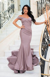 Jessica Angel Off Shoulder Blush Gown with Sash. Robe de soirée